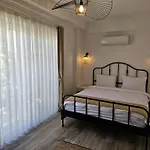 Kugu מלון *