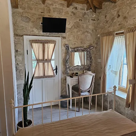 Kugu Hotel *