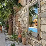 Kugu Hotel