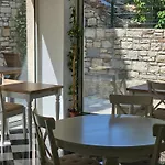 Kugu Hotel