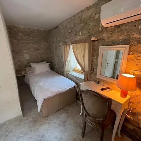 Otel Kuğu *