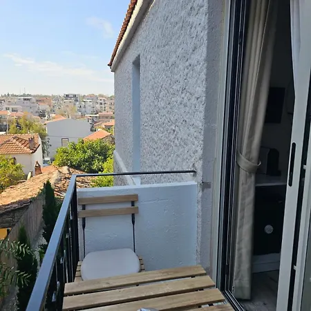 Kuğu Otel *