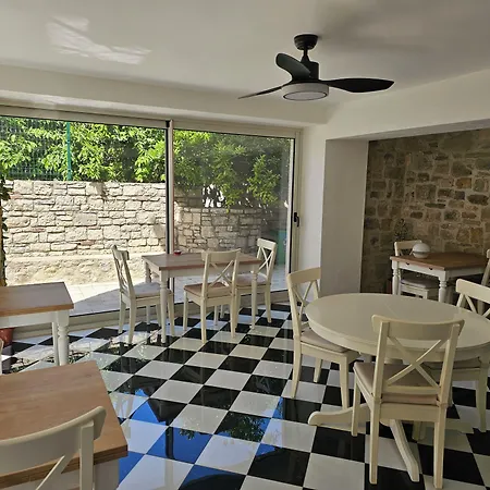 Otel Kuğu