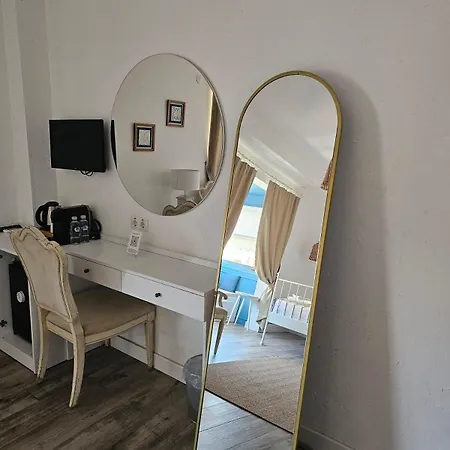 Kuğu Otel *